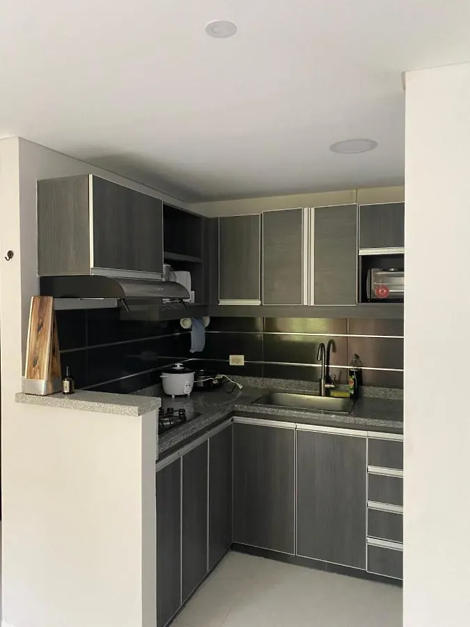 Apartamento En Colinas Del Aguacatal Cali